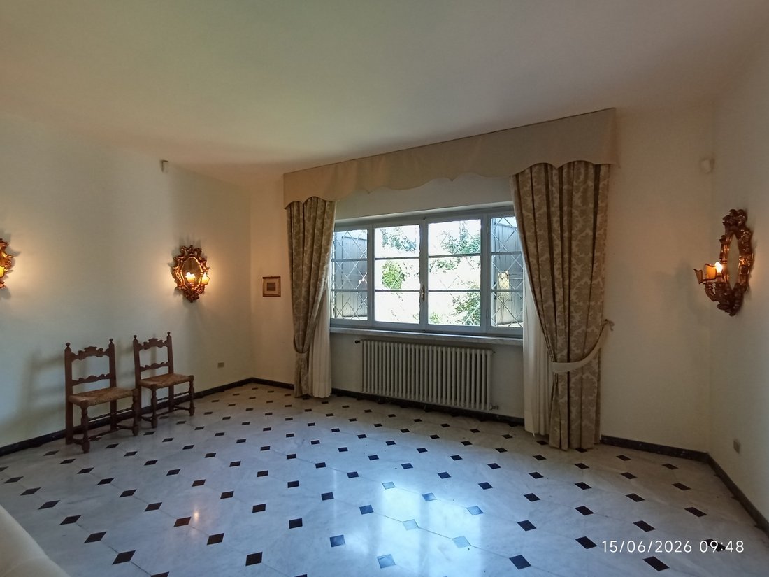 Villa in Camaiore, Tuscany, Italy 4 - 12944506