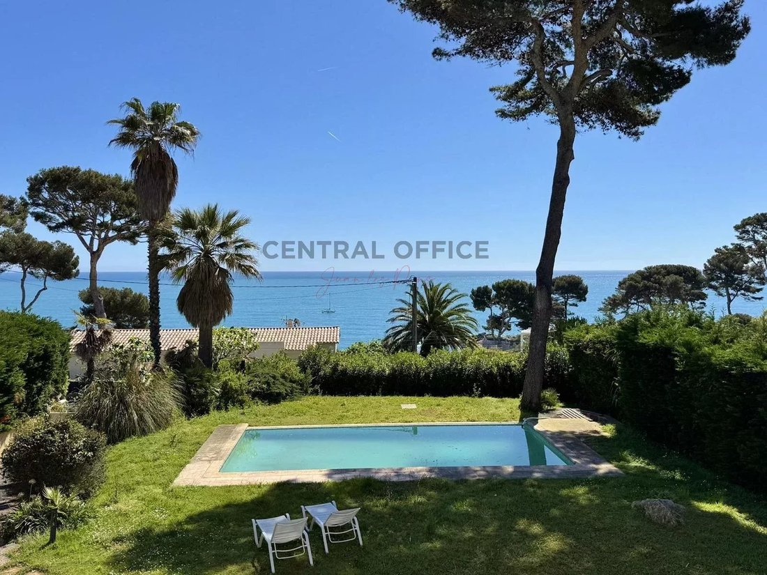 Villa in Antibes, Provence-Alpes-Côte d'Azur, France 2 - 18189526