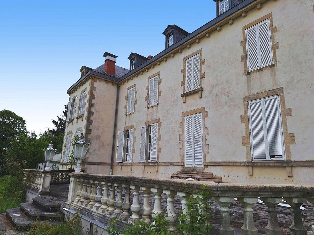 Chateau in Moulins-Engilbert, Bourgogne – Franche-Comté, France 3 - 18190548
