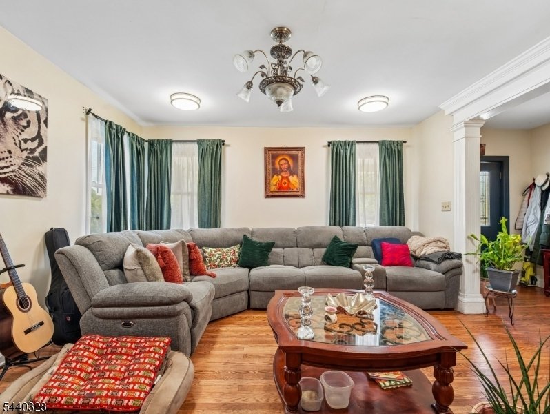 House in Elizabeth, New Jersey, United States 1 - 18195263