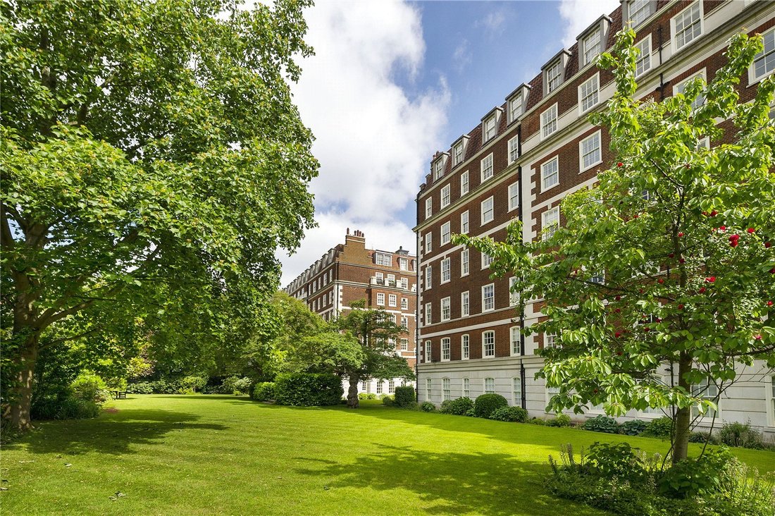Apartment in Campden Hill, Kensington And Chelsea, England 1 - 17897477