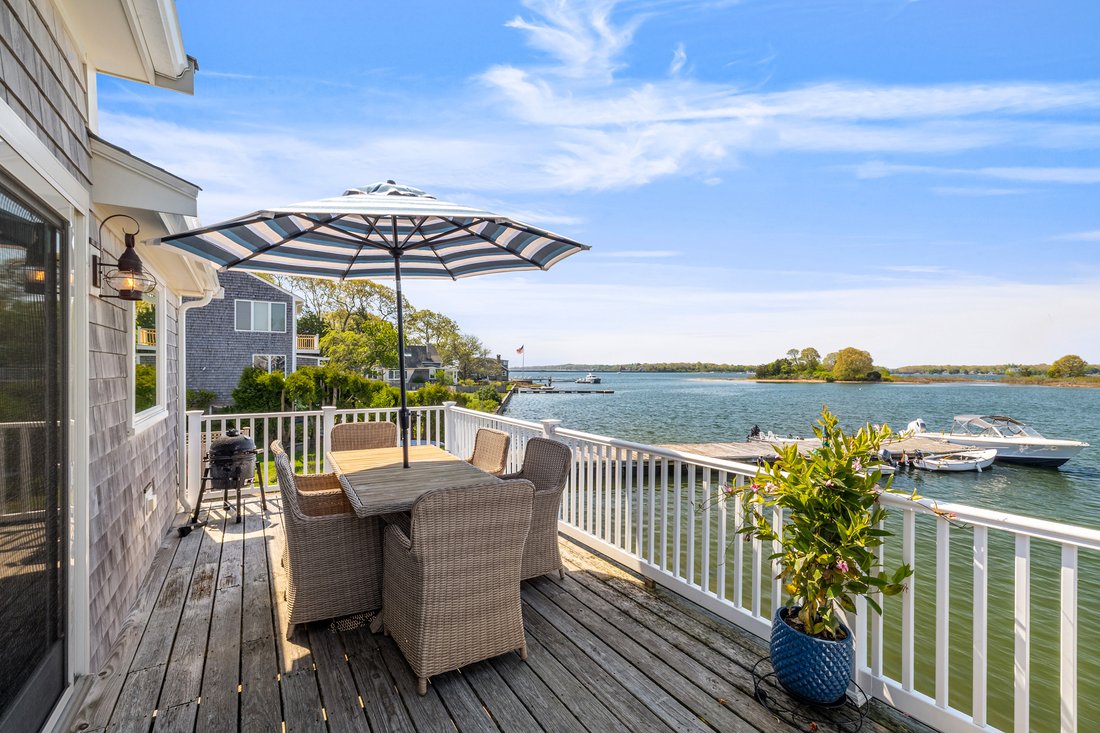 House in Dartmouth, Massachusetts, United States 4 - 18189927