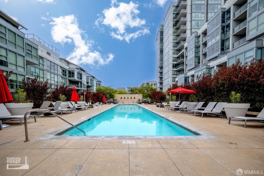 Condo in San Francisco, California, United States 2 - 18188480