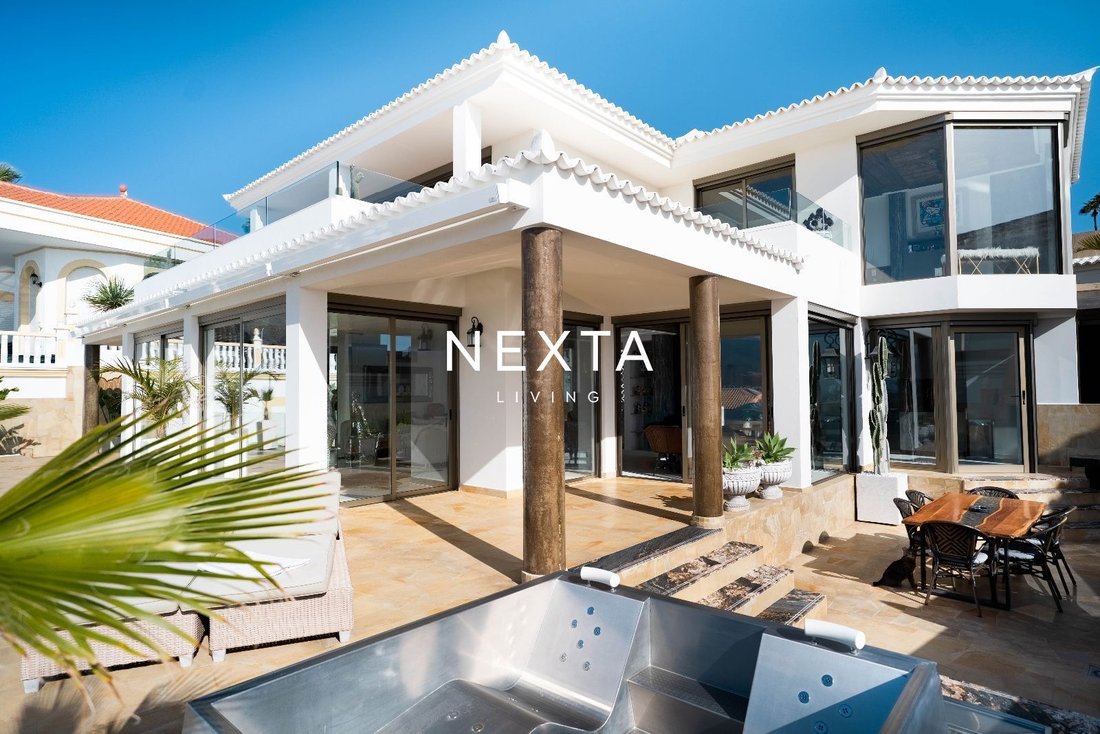 Villa in Costa Adeje, Adeje, Canary Islands 2 - 18188634