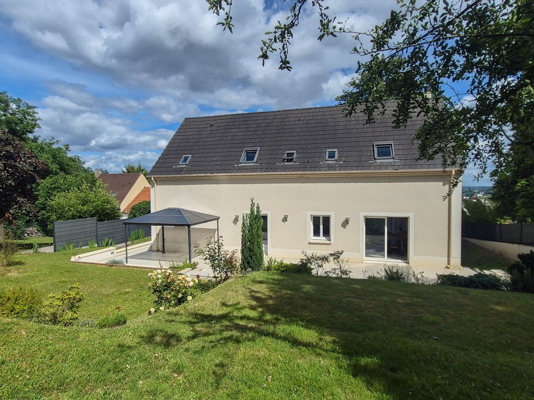Villa in La Ville-du-Bois, Ile-de-France, France 1 - 18192495
