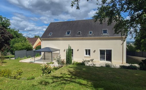 Villa in La Ville-du-Bois, Ile-de-France, France 1