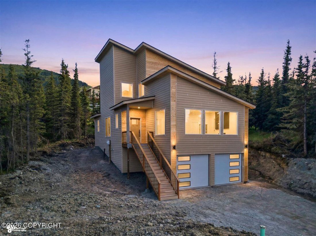 House in Anchorage, Alaska, United States 1 - 18193143