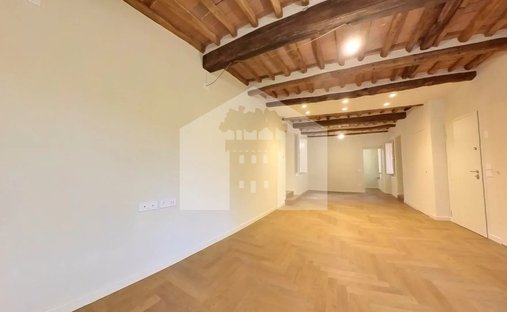 Apartment in Historic Center, Lucca, Tuscany 1