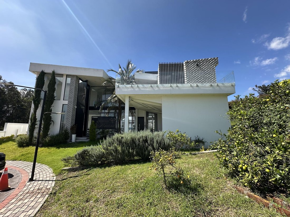 House in Quito, Pichincha, Ecuador 3 - 18190648