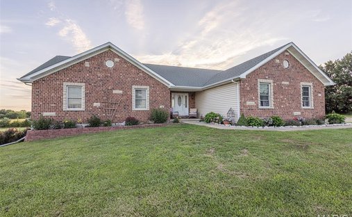 House in Stoutsville, Missouri, United States 1