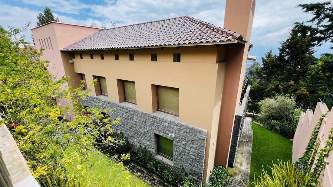 House in Quito, Pichincha, Ecuador 3 - 18190608