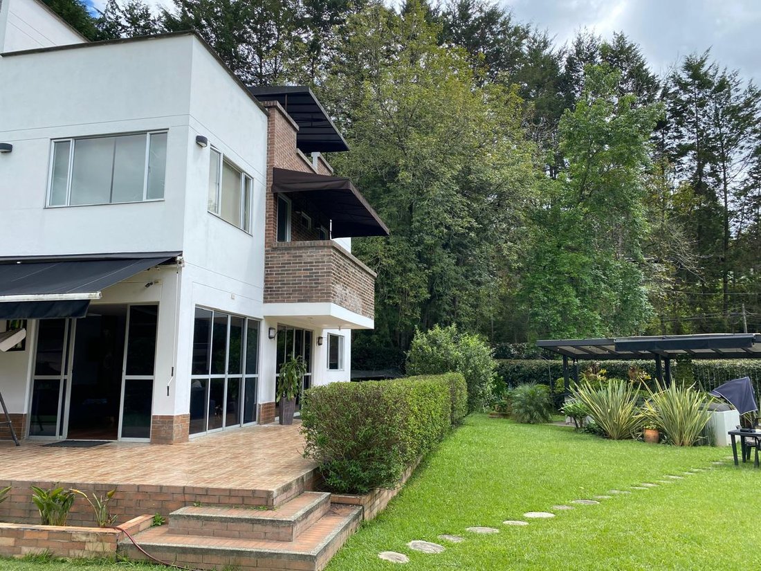 Finca in Vereda La Clara, Guarne, Colombia 3 - 18190052