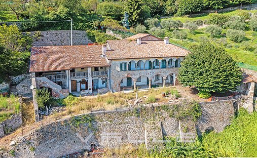 Estate in Bergamo, Lombardy, Italy 1