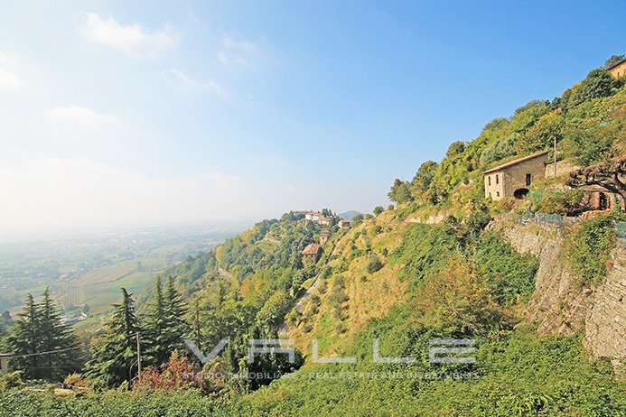 Estate in Bergamo, Lombardy, Italy 5 - 11996052