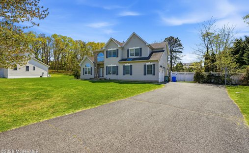Haus in Tinton Falls, New Jersey, Vereinigte Staaten 1