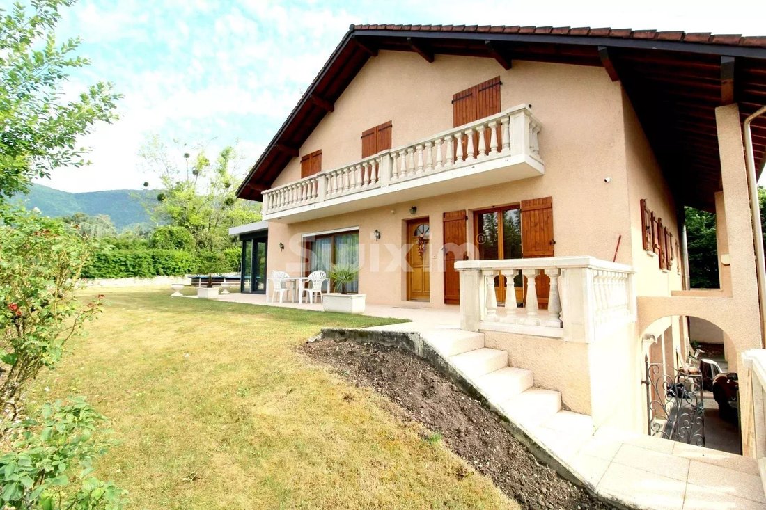 House in Archamps, Auvergne-Rhône-Alpes, France 1 - 16696984