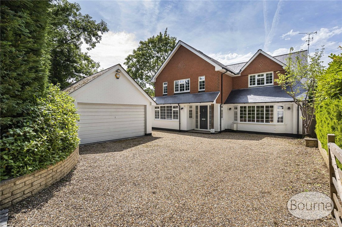 House in Hook Heath, Woking, England 1 - 17485751