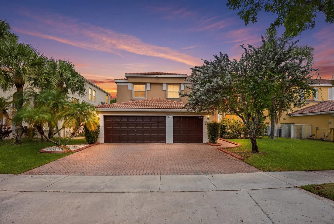 House in Miramar, Florida, United States 1 - 18191929