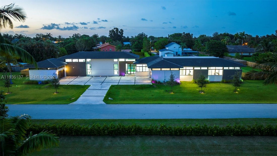 House in Davie, Florida, United States 5 - 16862410