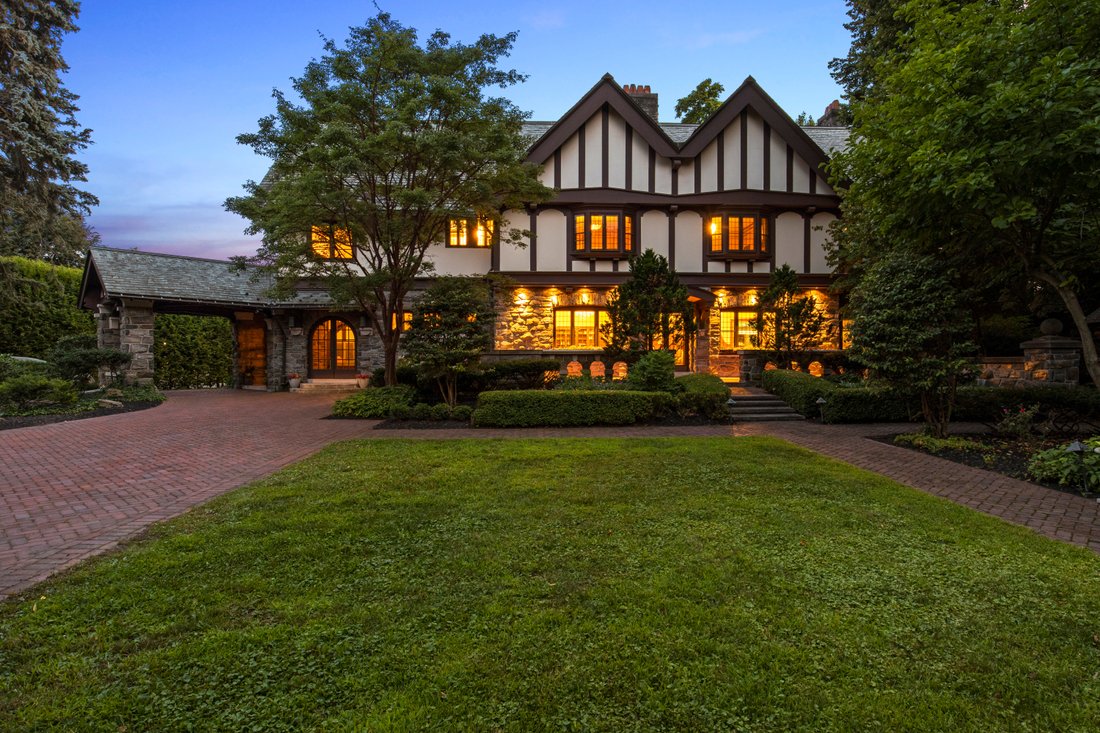 House in Brighton, New York, United States 3 - 18189655