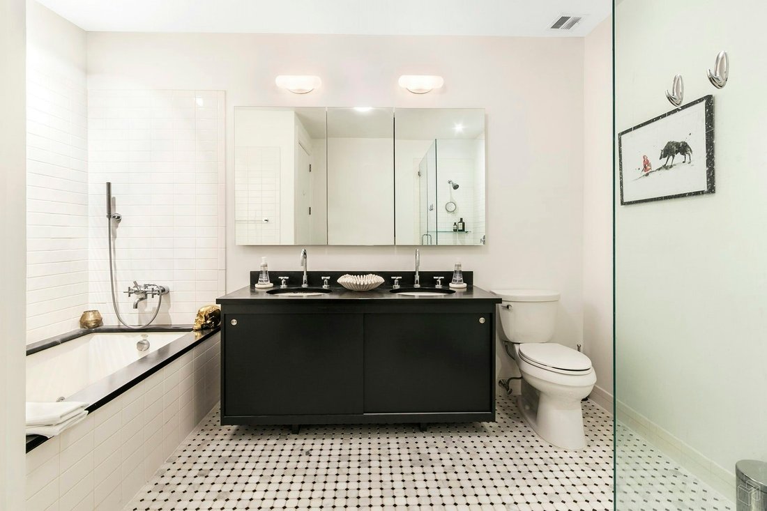 Condo in New York, New York, United States 3 - 18183823