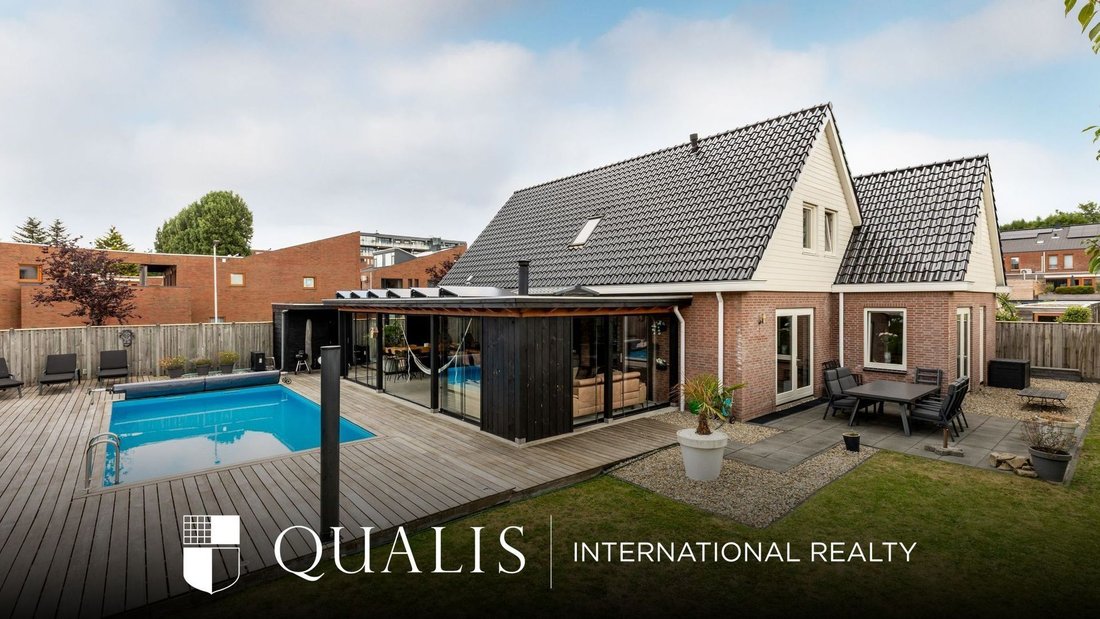 Villa in Pernis, South Holland, Netherlands 1 - 18190433