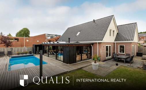 Villa in Pernis, Südholland, Niederlande 1