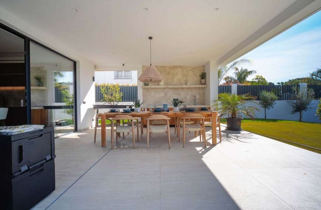 Villa in Elviria-Cabopino, Marbella, Spain 4 - 18188792