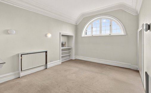Townhouse in Holborn, Camden, England 1