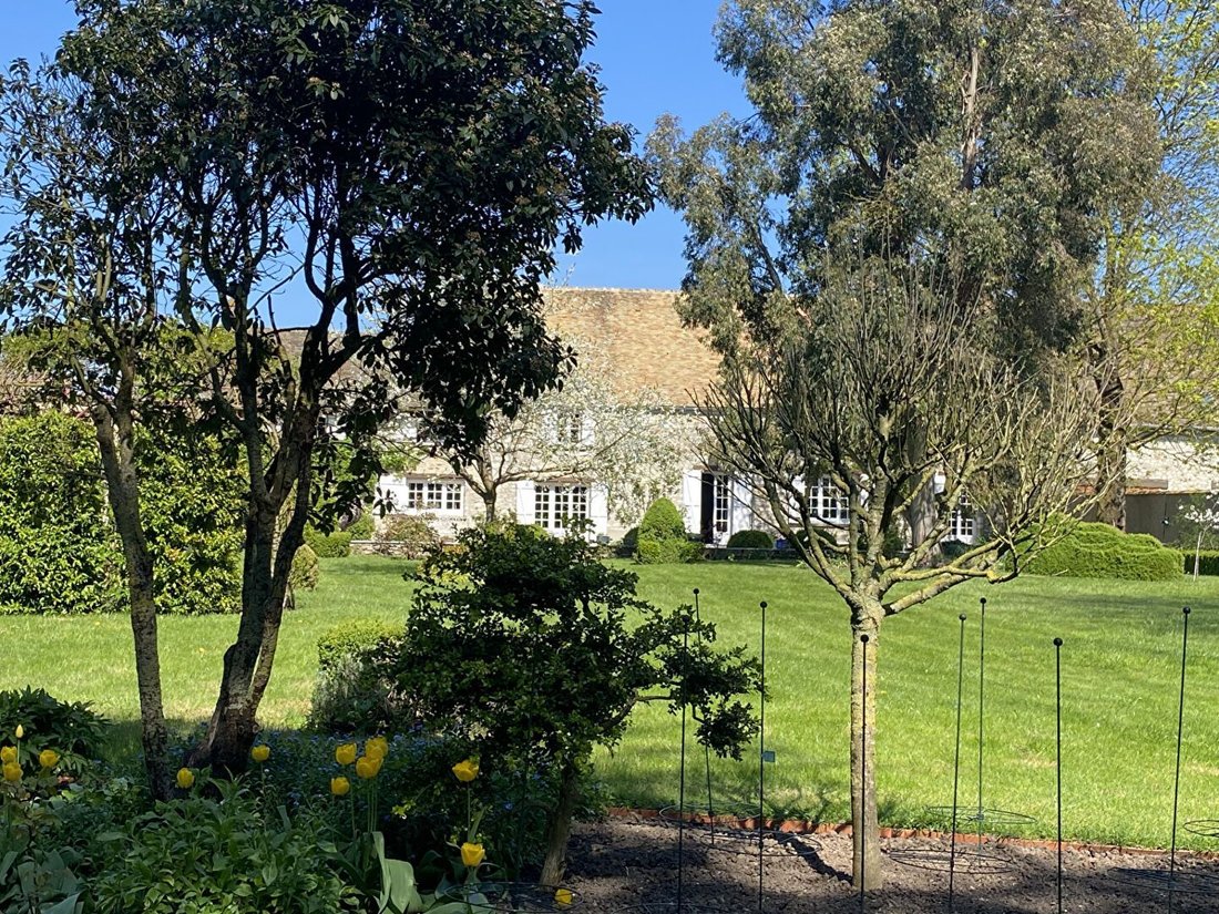 Estate in Houdan, Ile-de-France, France 1 - 18189492