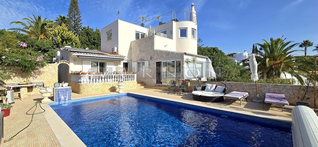 House in Carvoeiro, Algarve, Portugal 1 - 16938474