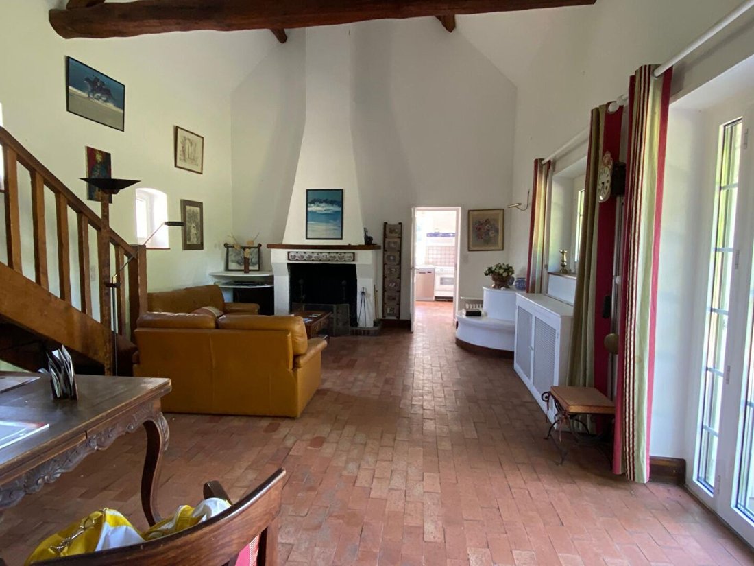Estate in Houdan, Ile-de-France, France 2 - 18189474