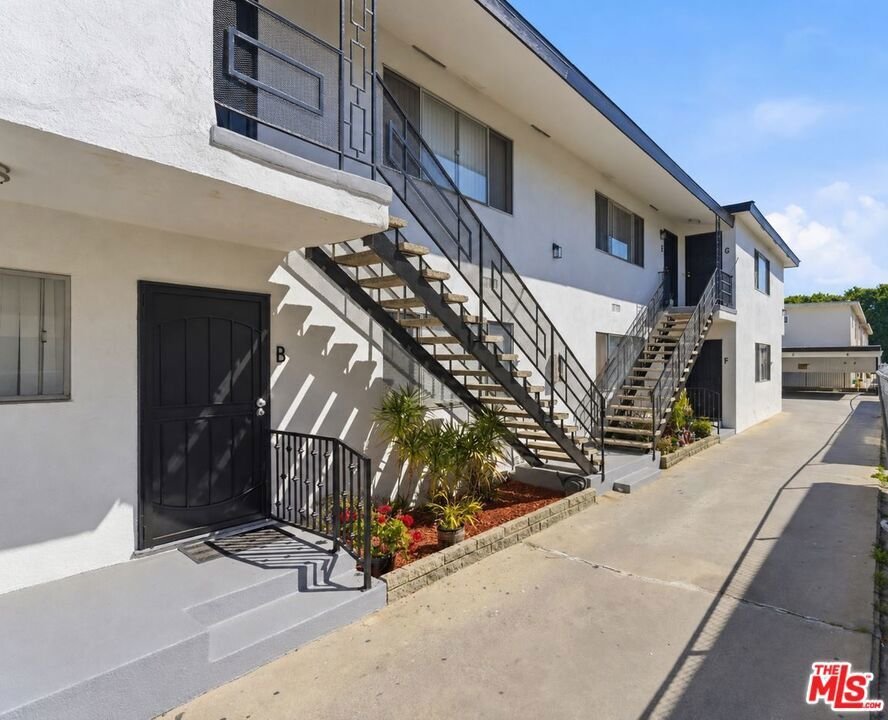 Hawthorne, California, United States 5 - 18193343