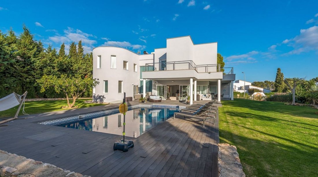 Villa in Sol de Mallorca, Calvia, Balearic Islands 3 - 18192375