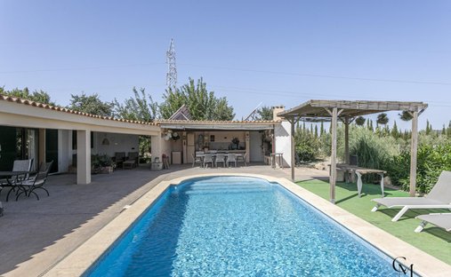 Chalet in Sineu, Balearic Islands, Spain 1