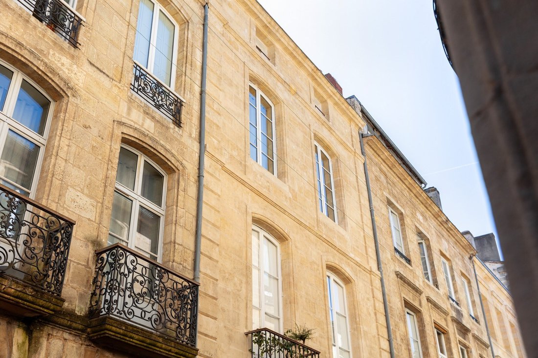 Appartement à Hôtel de Ville-Quinconce-Saint Seurin-Fondaudège, Bordeaux, France 2 - 17700138