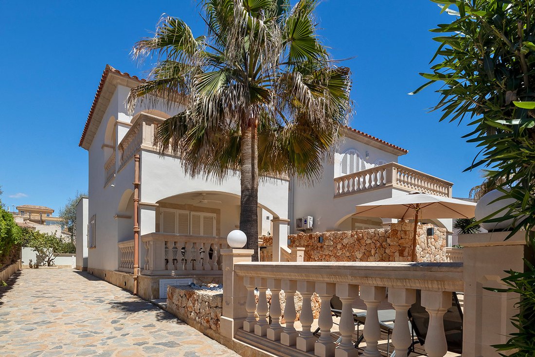 Villa in Llucmajor, Balearic Islands, Spain 2 - 18193211