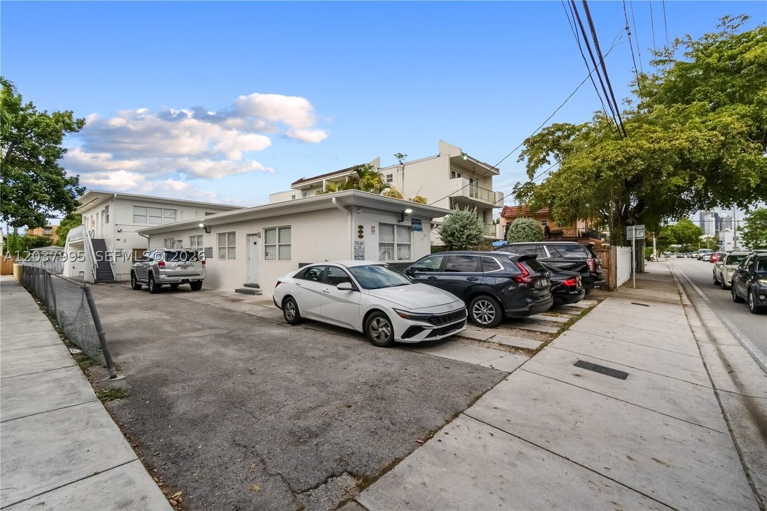 Miami, Florida, United States 2 - 18193501