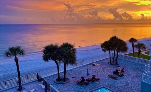 Condo in Madeira Beach, Florida, United States 1