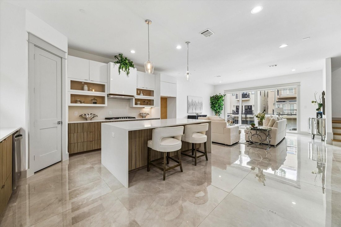 House in Houston, Texas, United States 3 - 18192575