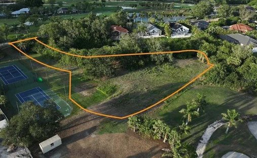 Land in St. Petersburg, Florida, United States 1