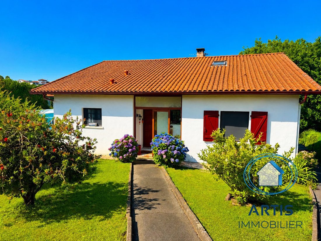 House in Mendi-Choko-Karrikatxar-Olhette, Urrugne, France 4 - 18195583