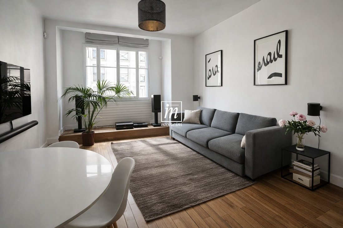Apartment in La Fourche-Guy Môquet, Paris 17e Arrondissement, Paris 1 - 18195615