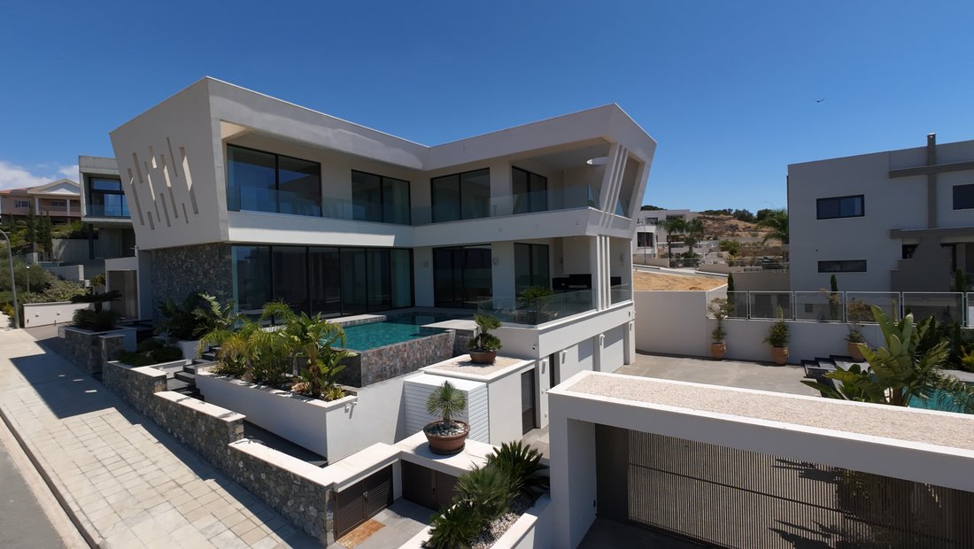 Villa in Germasogeia, Limassol, Cyprus 1 - 18196901