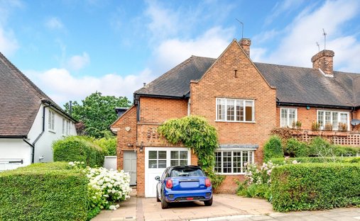 House in Temple Fortune, Barnet, England 1