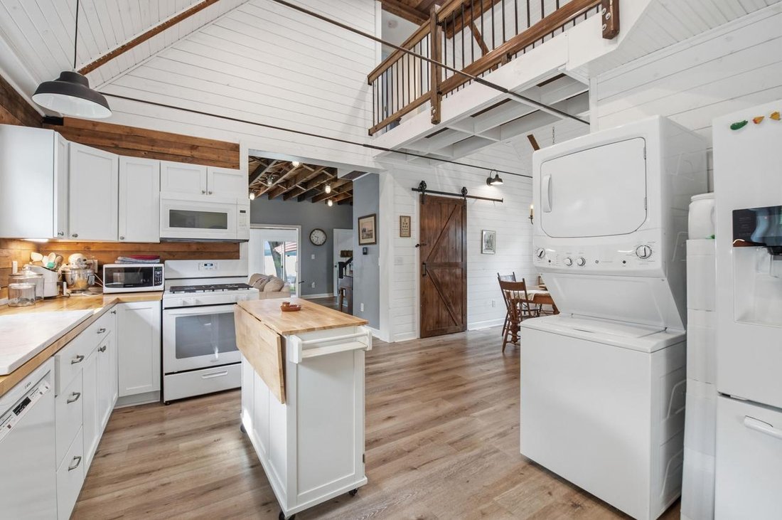 House in Pewaukee, Wisconsin, United States 4 - 18196582