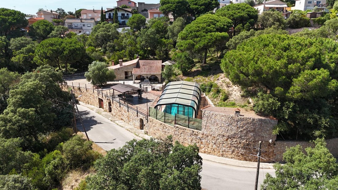 Villa in Vidreres, Catalonia, Spain 3 - 18196980