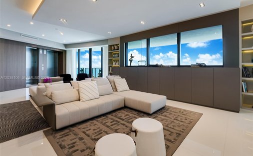 Condo in Sunny Isles Beach, Florida, United States 1
