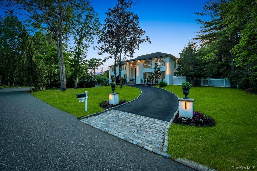 House in Melville, New York, United States 3 - 18196636