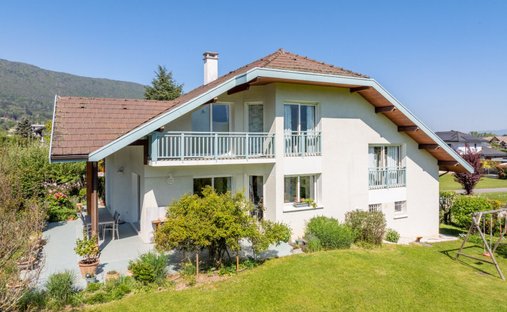 Villa in Sud, Saint-Jorioz, France 1